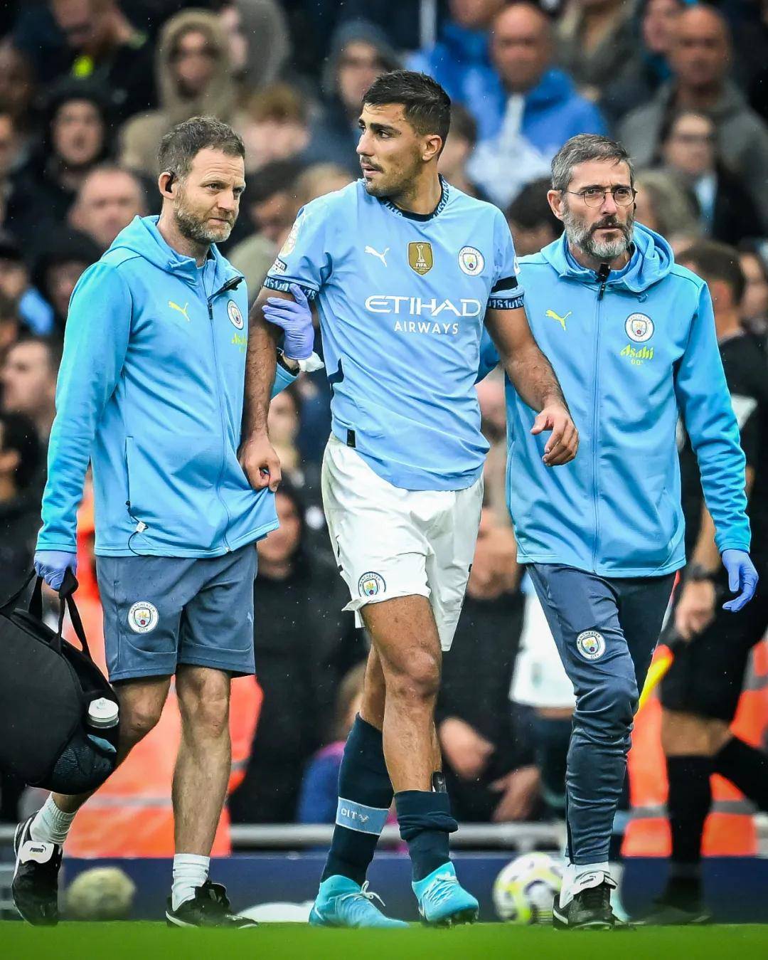 大谷翔平在 2021 年被美联社（AP）评选为年度最佳男运动员，力压多位足坛巨星