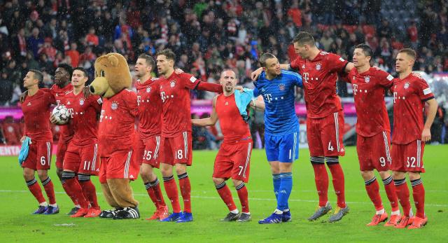 新赛季伊始，詹姆斯的表现并未达到外界预期（新赛季开局，詹姆斯表现不如外界预期）